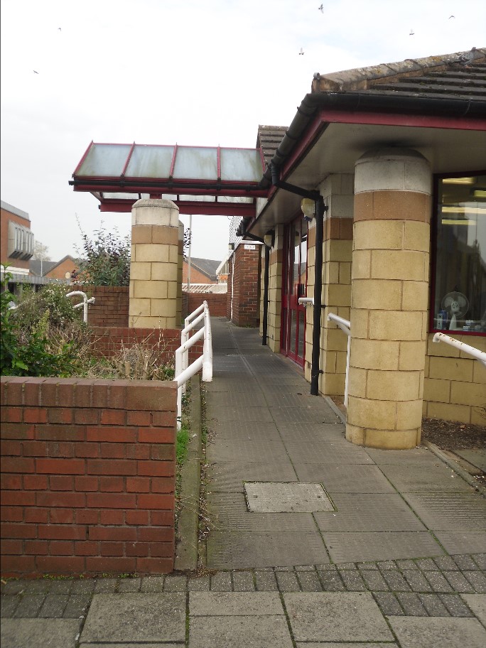 Broad St entrance gents sign.